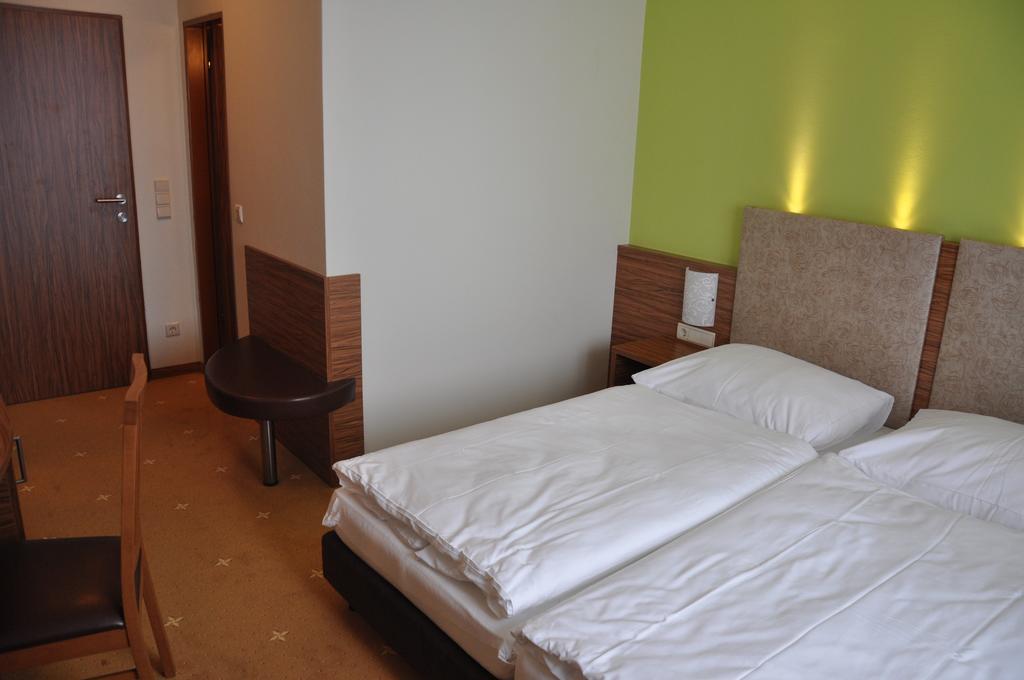 Gasthof Zur Linde Sankt Andra am Zicksee Room photo